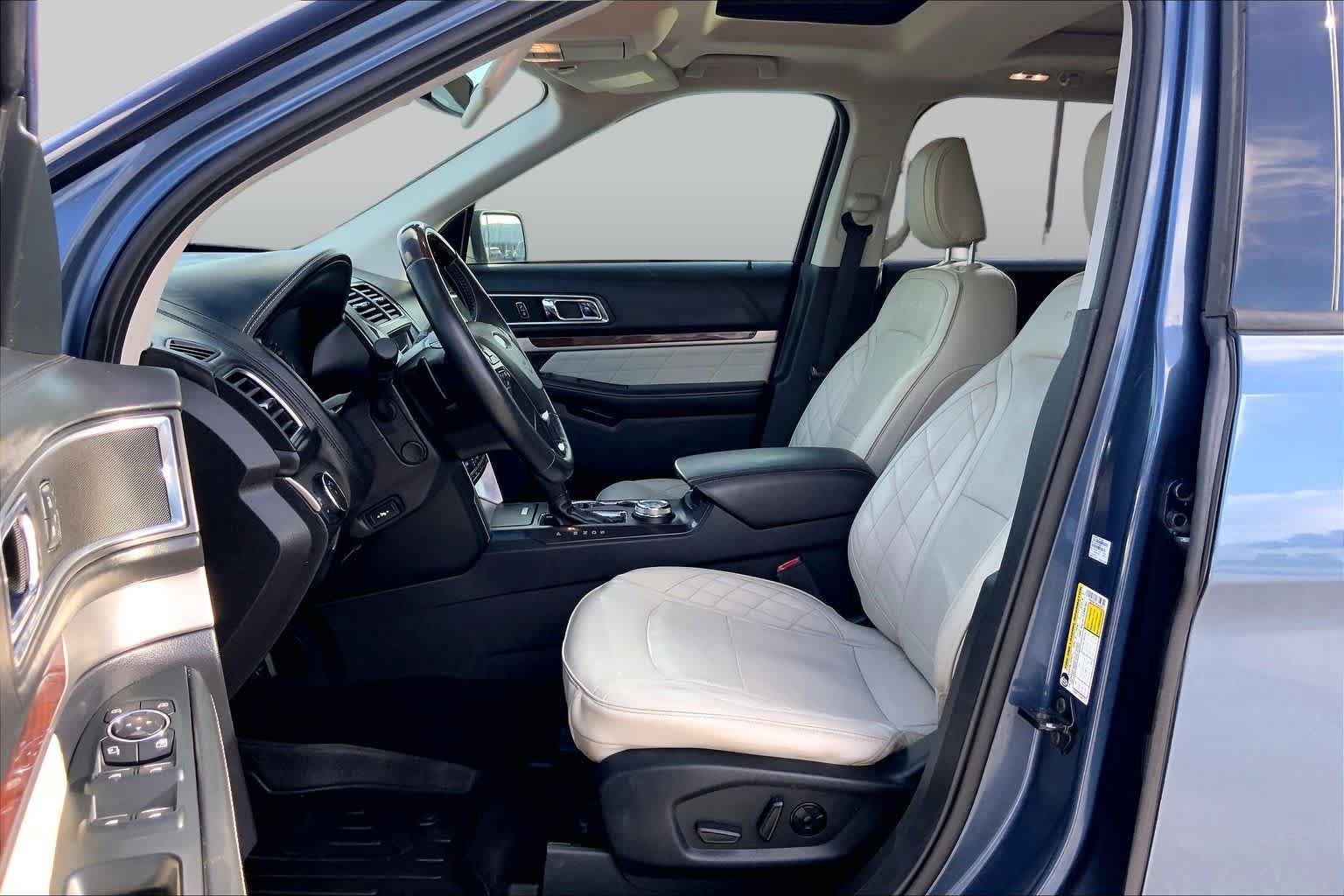 Used 2019 Ford Explorer Platinum AWD/4WD image 8