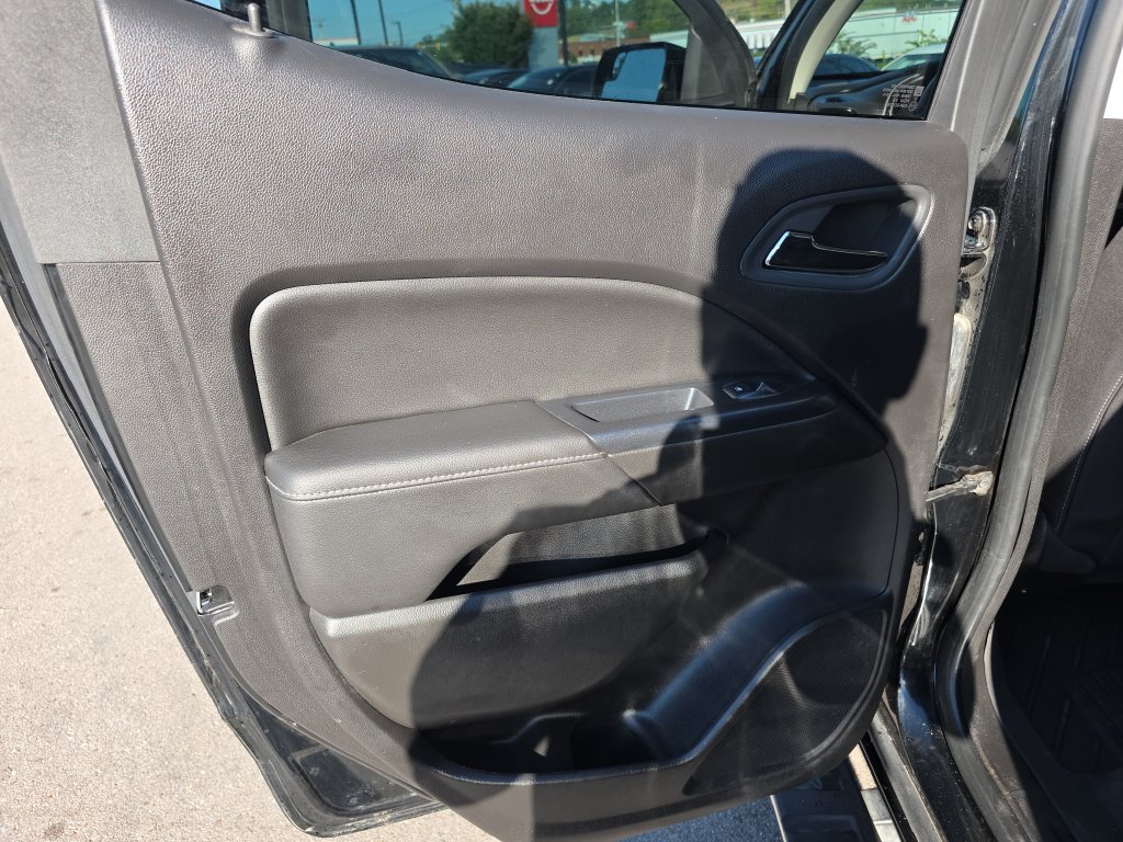 Used 2016 GMC Canyon SLE w/ SLE Convenience Package RWD image 39