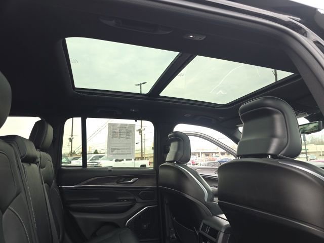 Used 2024 Jeep Grand Cherokee Overland w/ Adv Protech Group III image 51