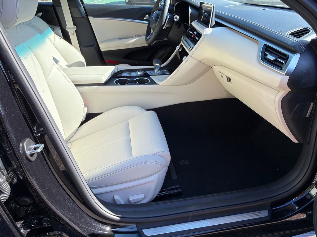 New 2026 Genesis G70 2.5T image 13