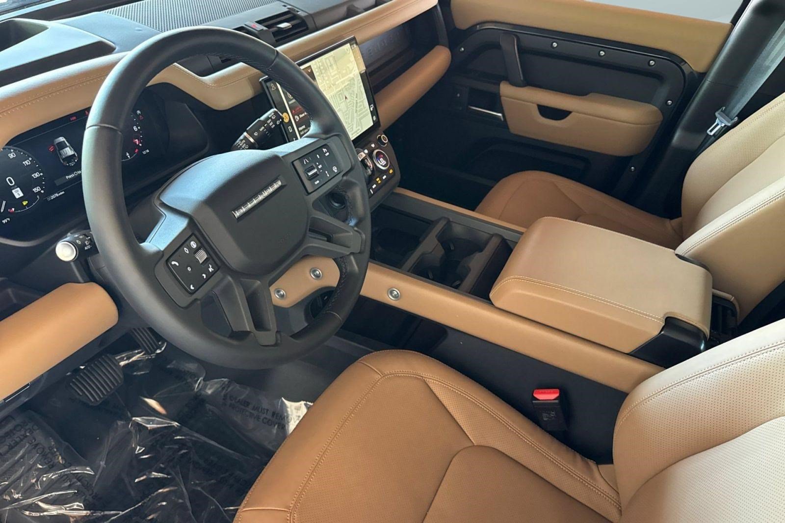Certified 2026 Land Rover Defender 110 X-Dynamic SE AWD/4WD image 4