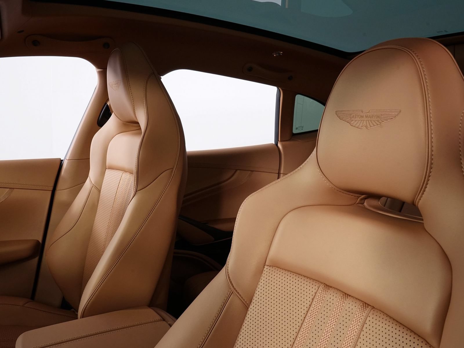 New 2026 Aston Martin DBX 707 AWD/4WD image 24