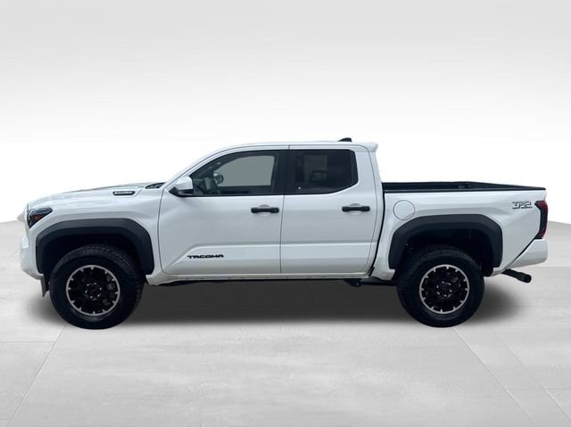 Used 2025 Toyota Tacoma TRD Off-Road image 6