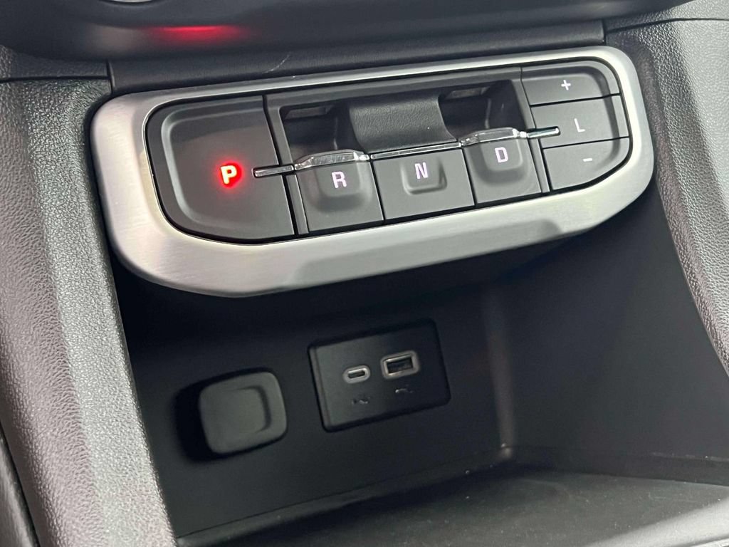 Used 2023 GMC Acadia SLE w/ Driver Convenience Package AWD/4WD image 28