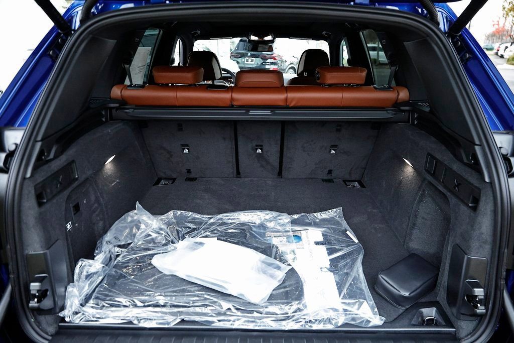 New 2026 BMW X5 M60i w/ Climate Comfort Package image 30