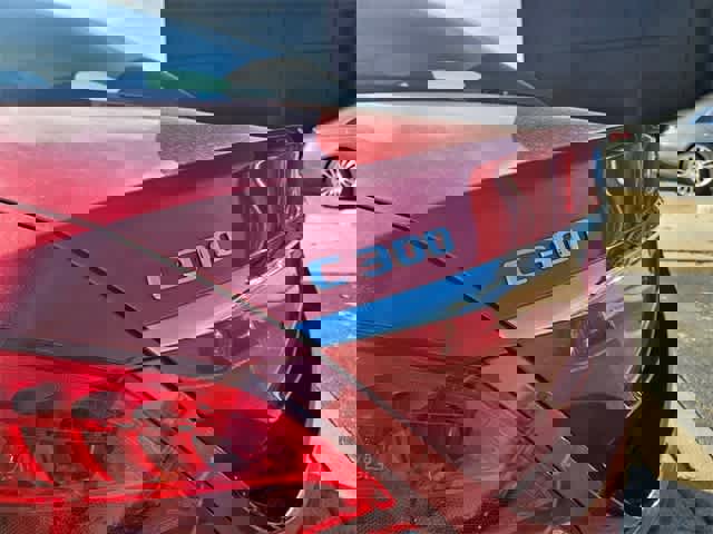 Used 2018 Mercedes-Benz C 300 4MATIC Sedan image 11