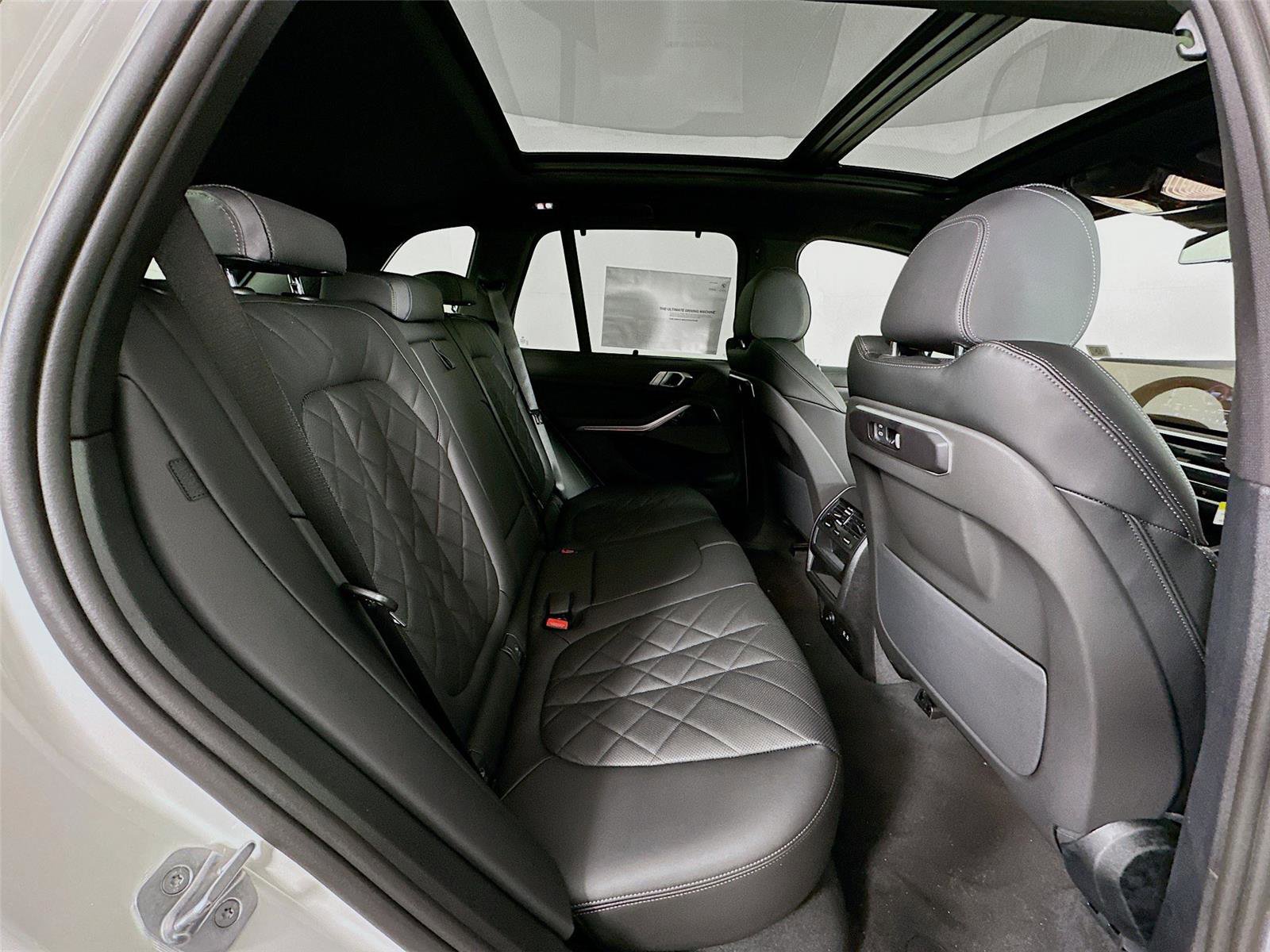 New 2026 BMW X5 xDrive50e w/ Executive Package image 29