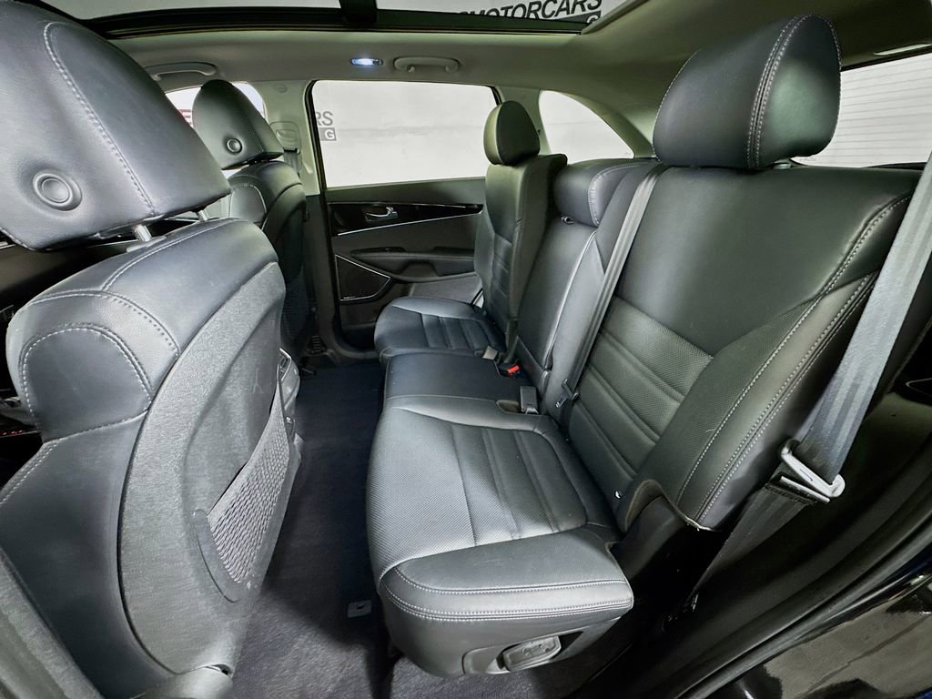 Used 2020 Kia Sorento SX image 26