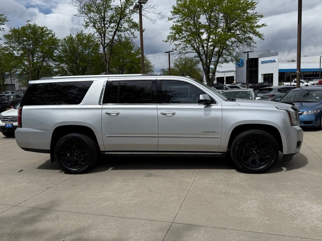 Used 2016 GMC Yukon XL Denali w/ Open Road Package AWD/4WD image 3