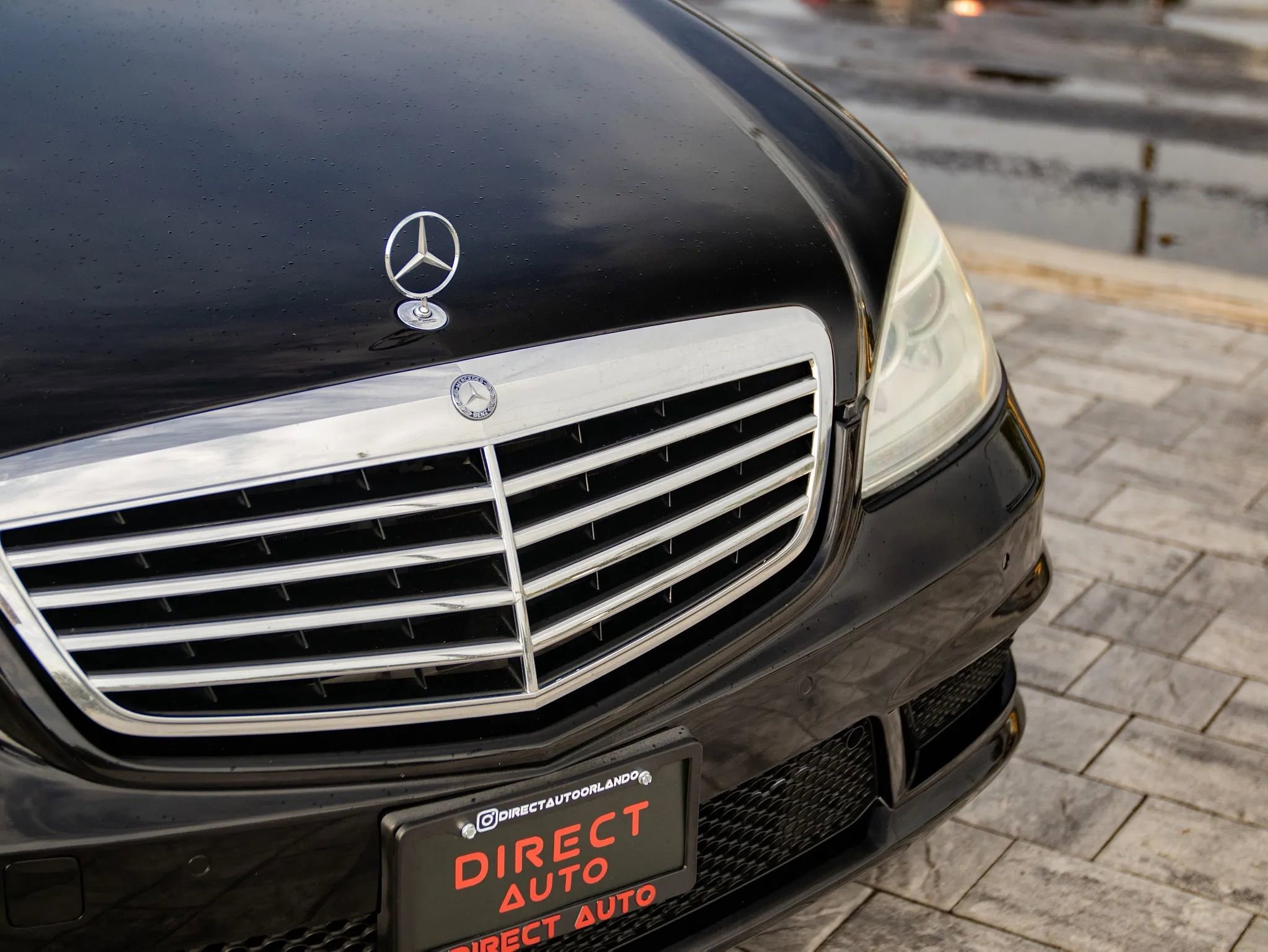 Used 2011 Mercedes-Benz S 63 AMG w/ AMG Performance Pkg image 4