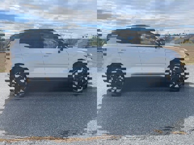 Used 2025 Volvo EX30 Ultra w/ Climate Package image 6