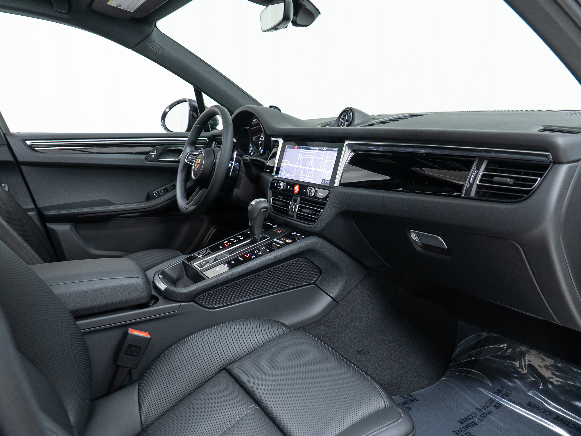 New 2026 Porsche Macan AWD/4WD image 24