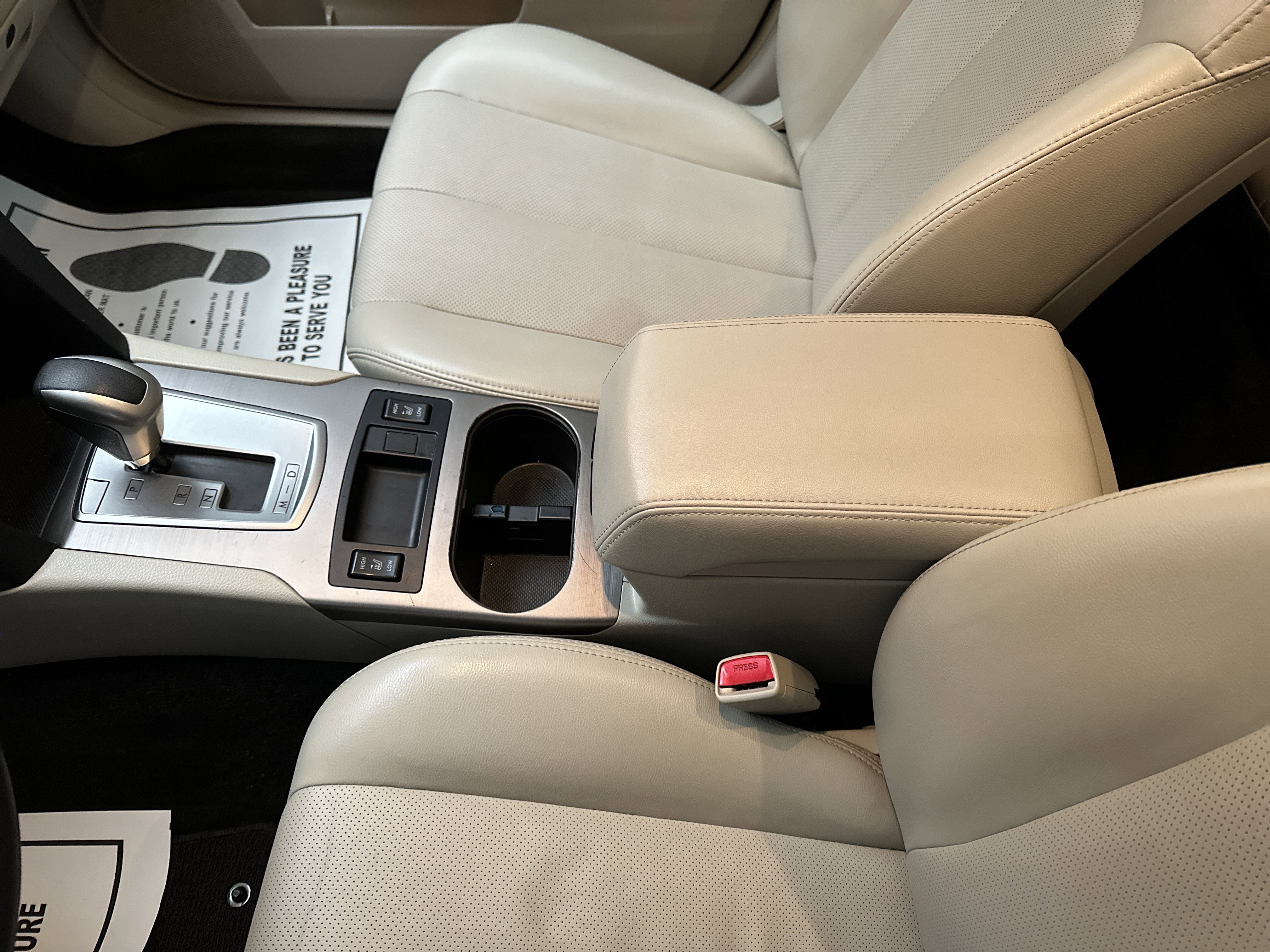 Used 2011 Subaru Outback 2.5i Limited AWD/4WD image 23