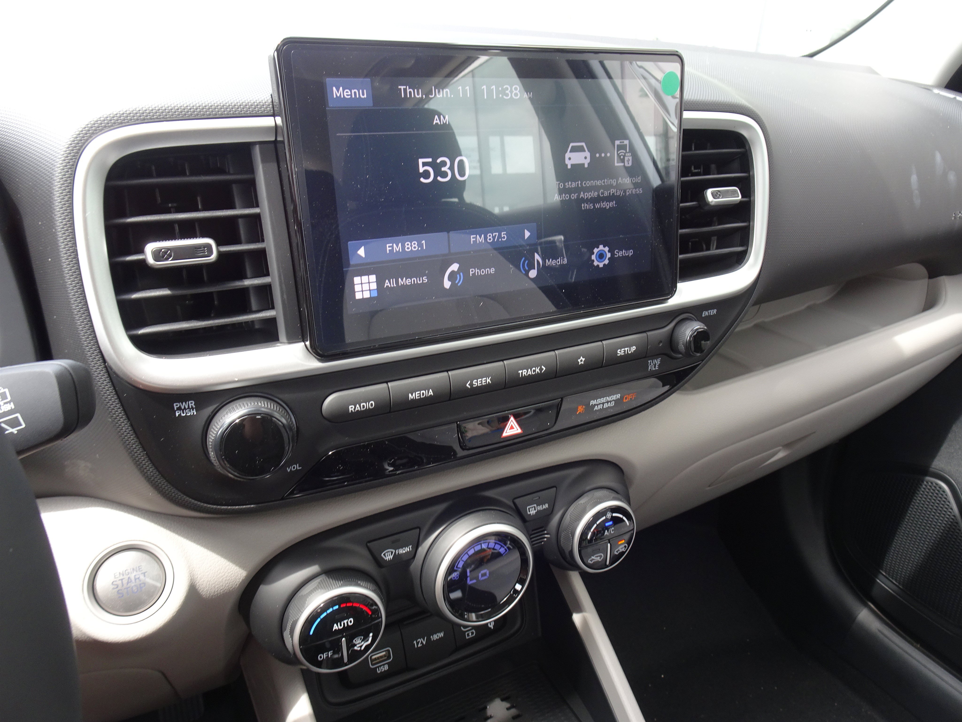 New 2026 Hyundai Venue SEL FWD image 18