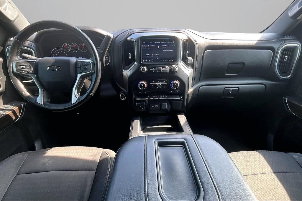 Used 2021 Chevrolet Silverado 1500 LT Trail Boss w/ LPO, Dark Essentials Package AWD/4WD image 8