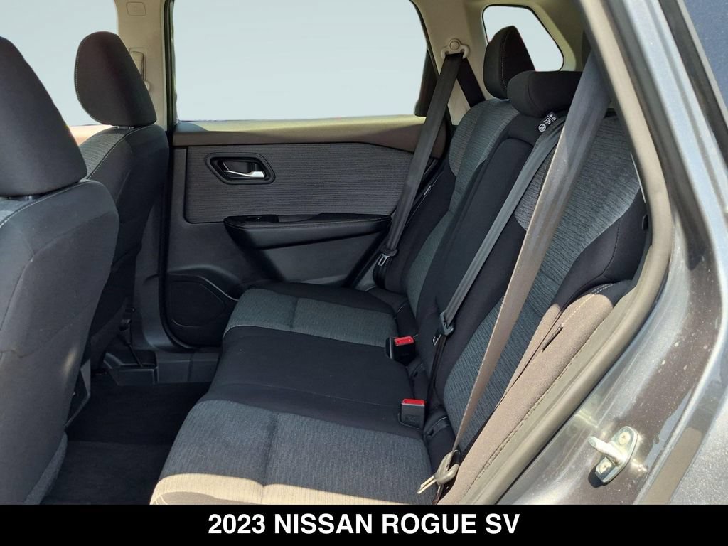 Used 2023 Nissan Rogue SV FWD image 16