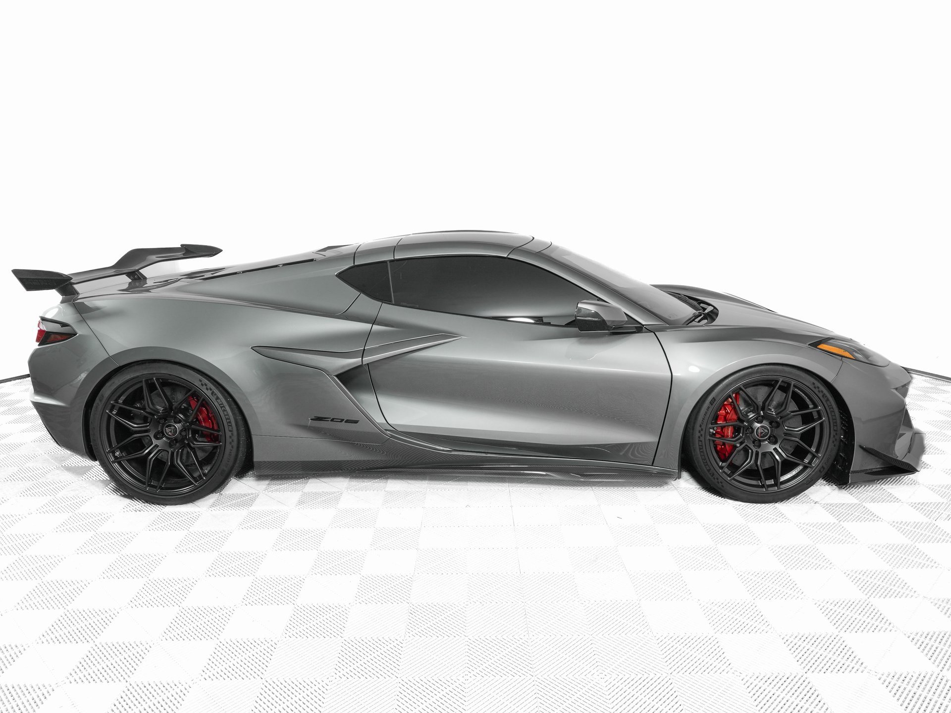 Used 2023 Chevrolet Corvette Z06 w/ Z07 Performance Package image 4