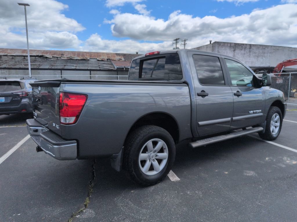 Used 2014 Nissan Titan SV w/ SV Premium Utility Package AWD/4WD image 6