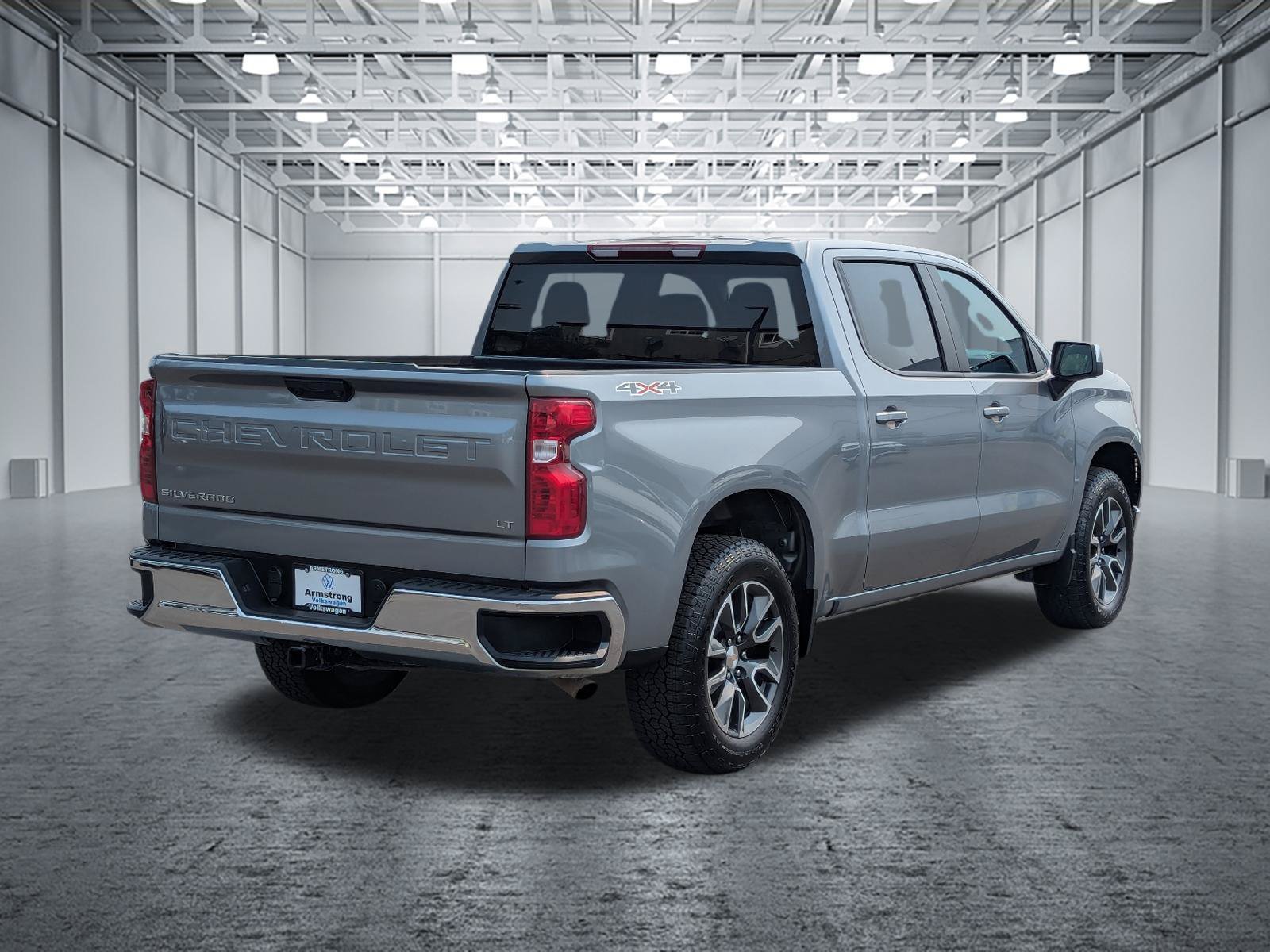 Used 2024 Chevrolet Silverado 1500 LT AWD/4WD image 5