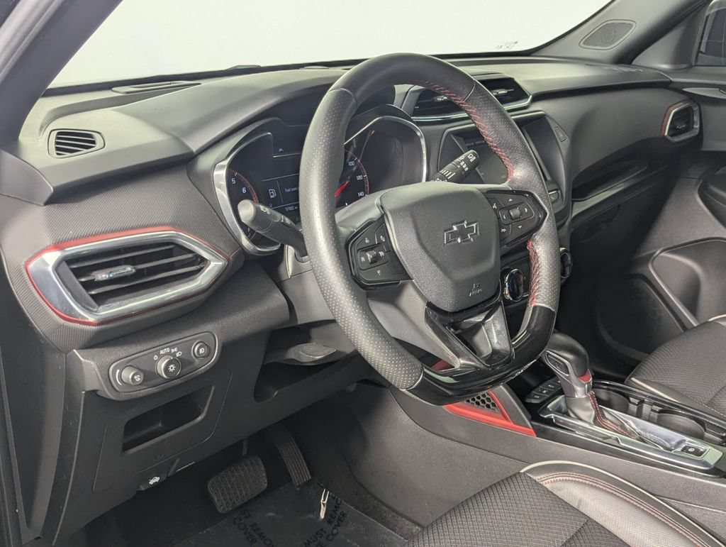 Used 2021 Chevrolet TrailBlazer RS w/ Driver Confidence Package FWD image 13
