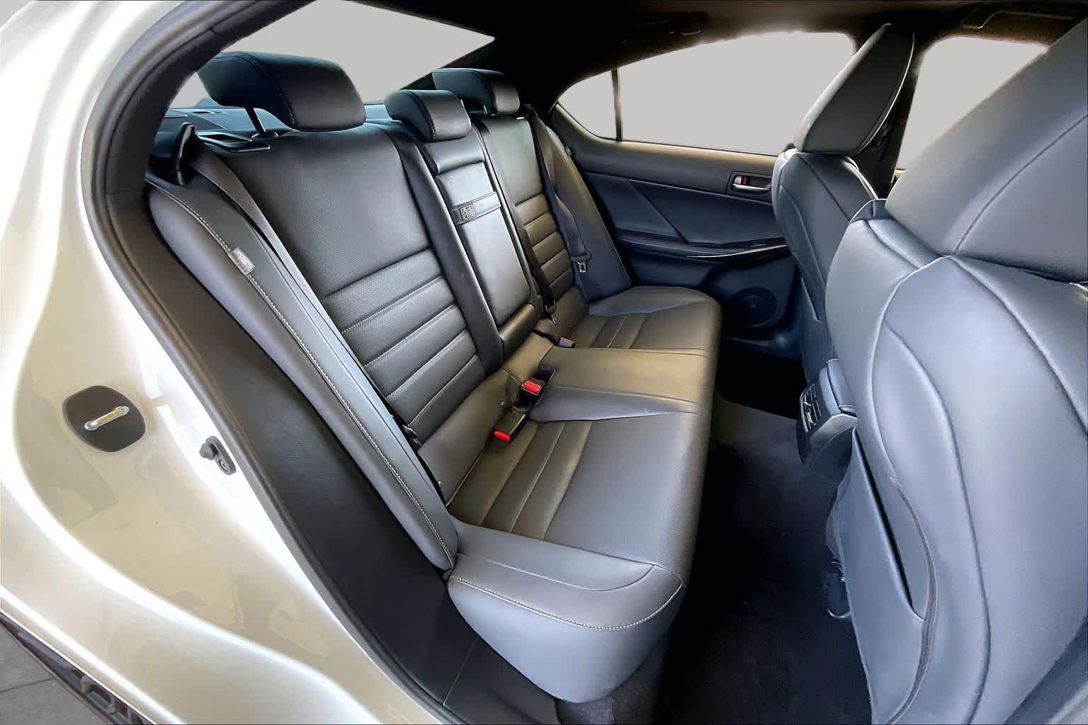 Used 2023 Lexus IS 350 F Sport RWD image 17