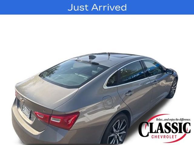 Used 2017 Chevrolet Malibu LT w/ Leather Package image 22