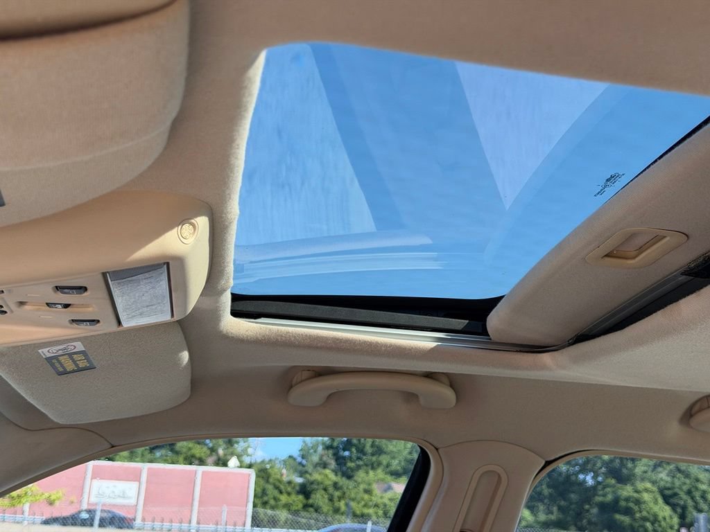 Used 2003 Lincoln Town Car Signature RWD image 19