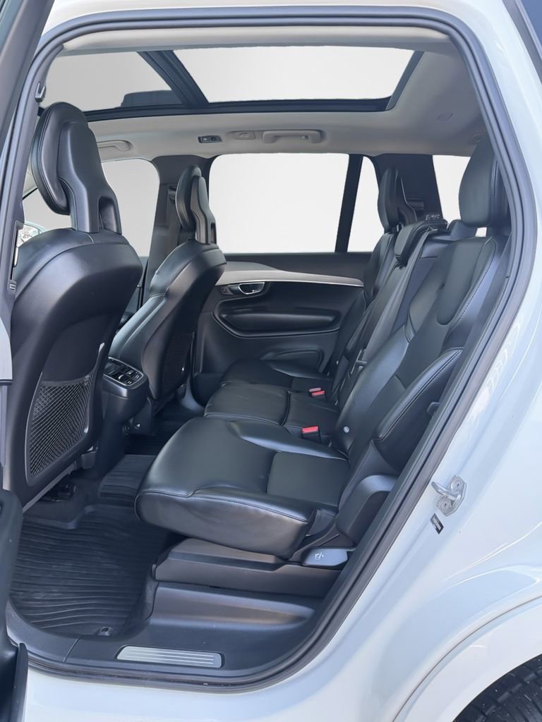 Used 2021 Volvo XC90 T5 Momentum image 13