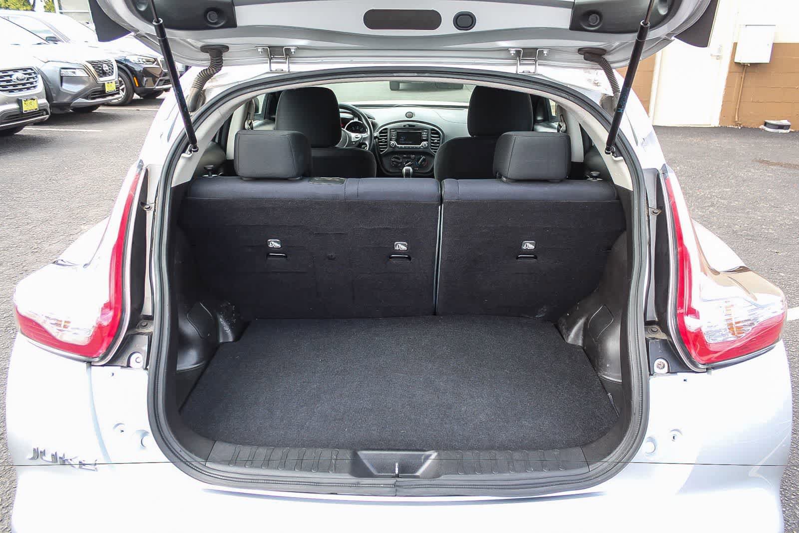 Used 2017 Nissan Juke S FWD image 36