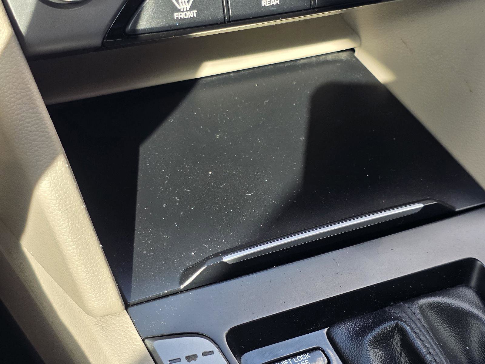 Used 2017 Hyundai Elantra Value Edition FWD image 18
