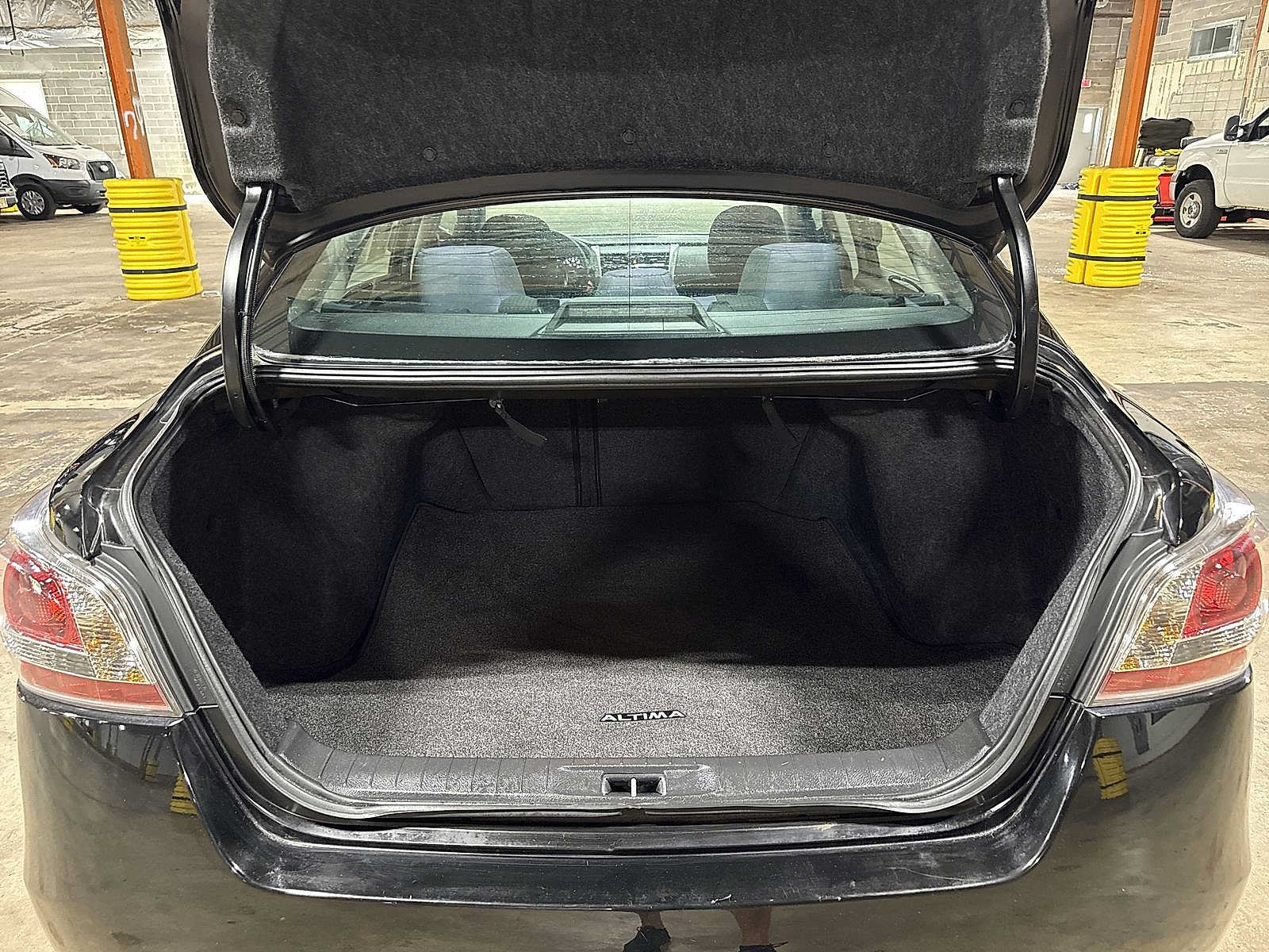 Used 2015 Nissan Altima 2.5 S w/ Power Driver Seat Package FWD image 11