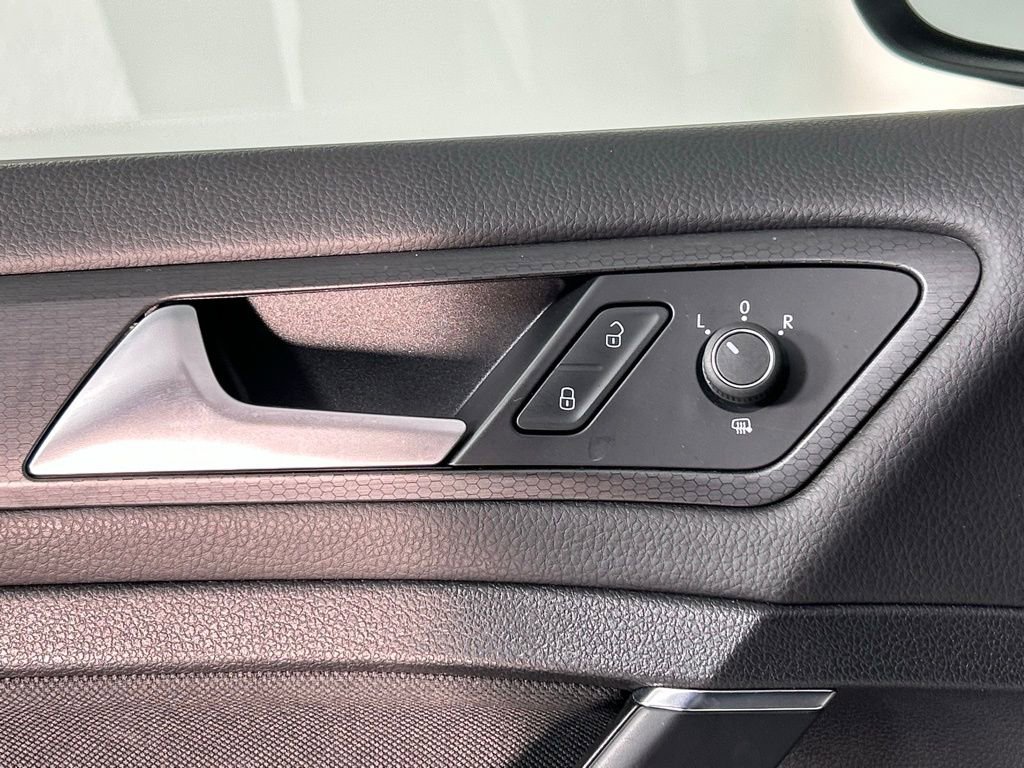 Used 2021 Volkswagen GTI S image 32