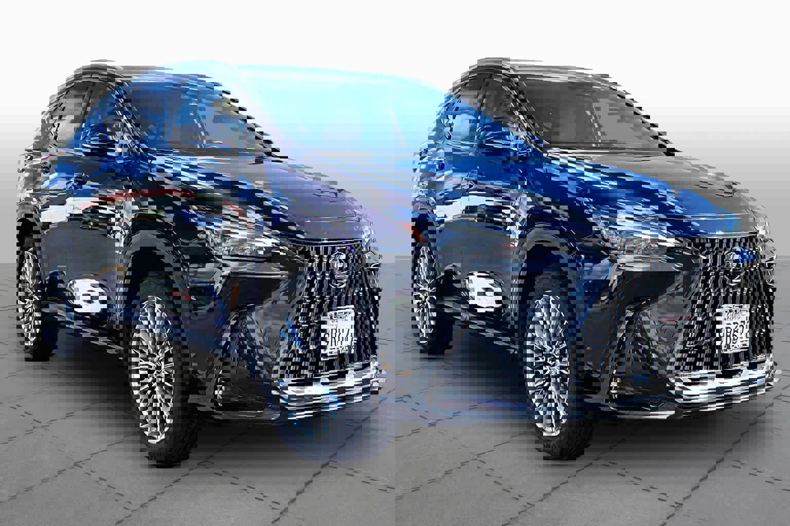 Used 2025 Lexus NX 350h AWD w/ Cold Area Package image 2