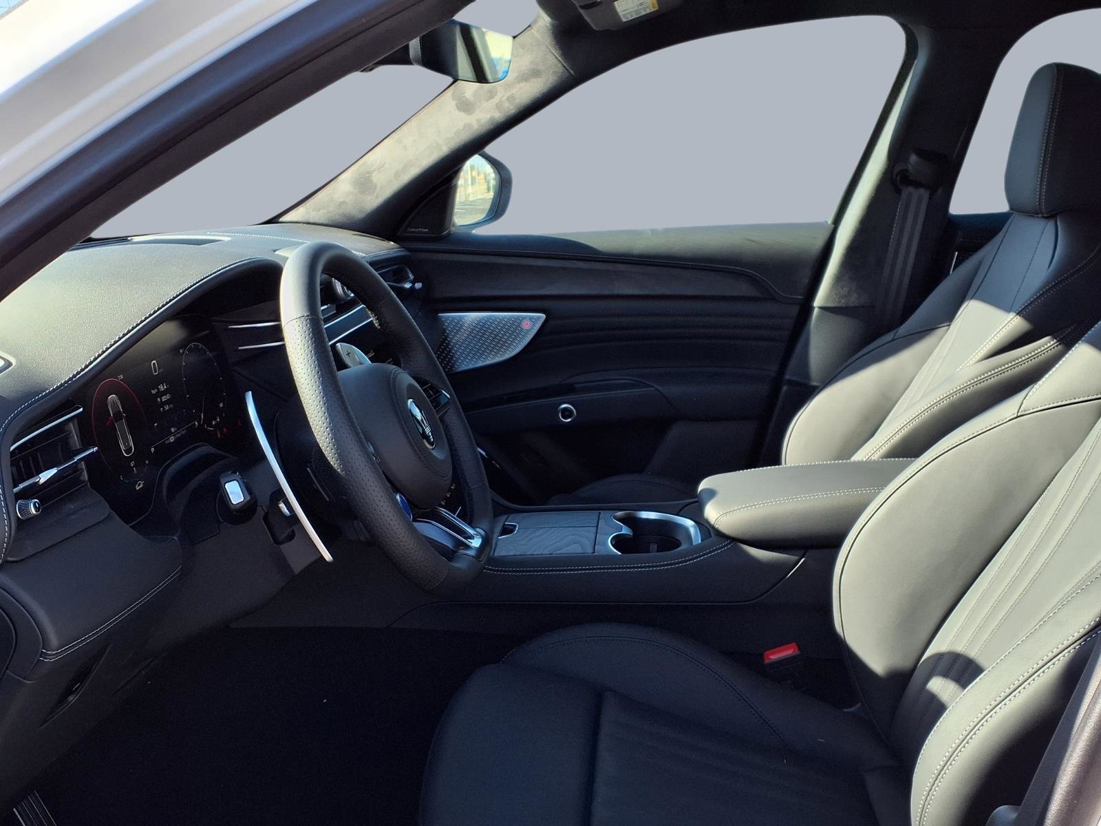 New 2026 Maserati Grecale Modena image 8