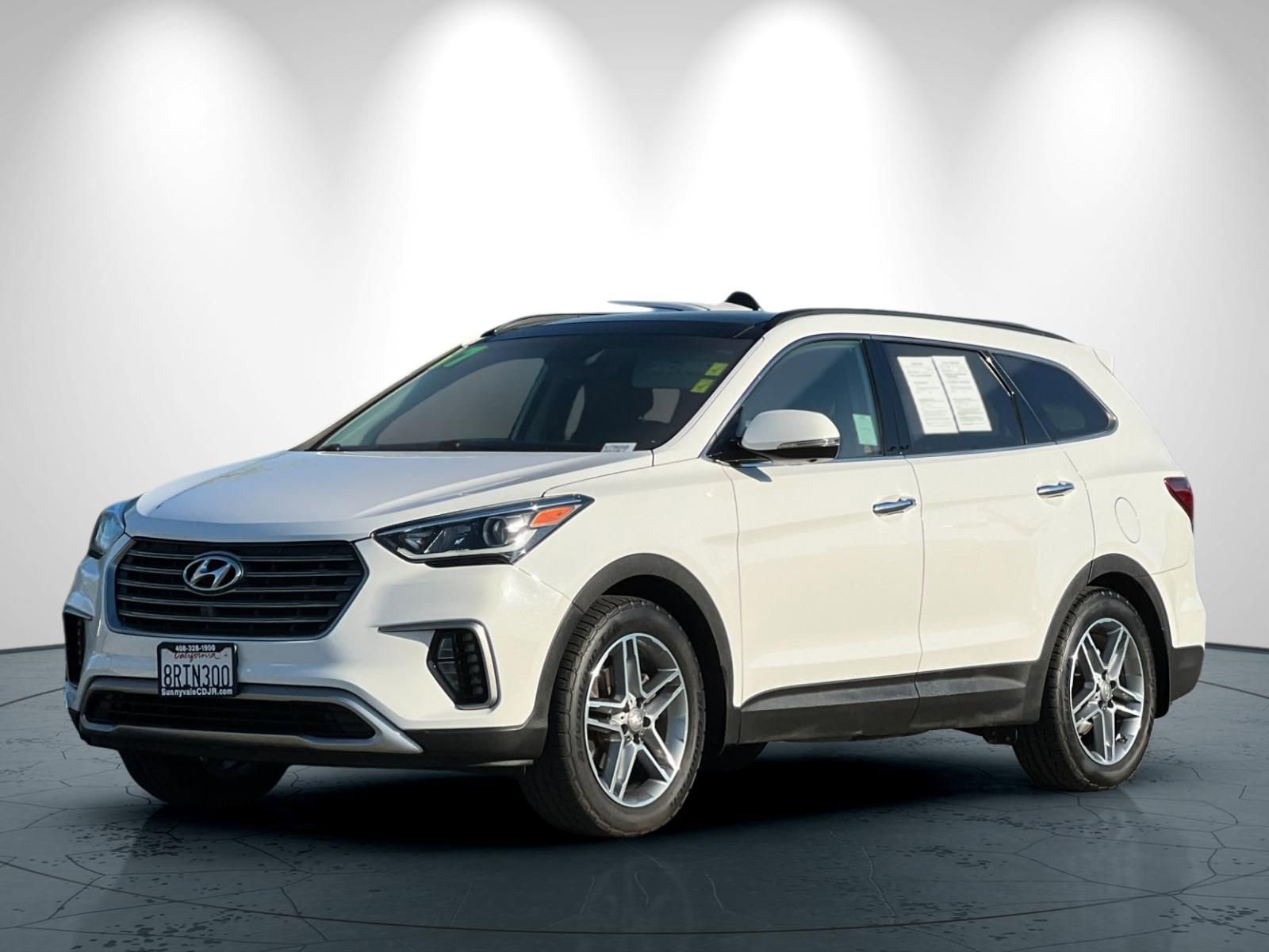 Used 2017 Hyundai Santa Fe SE w/ Cargo Package image 8