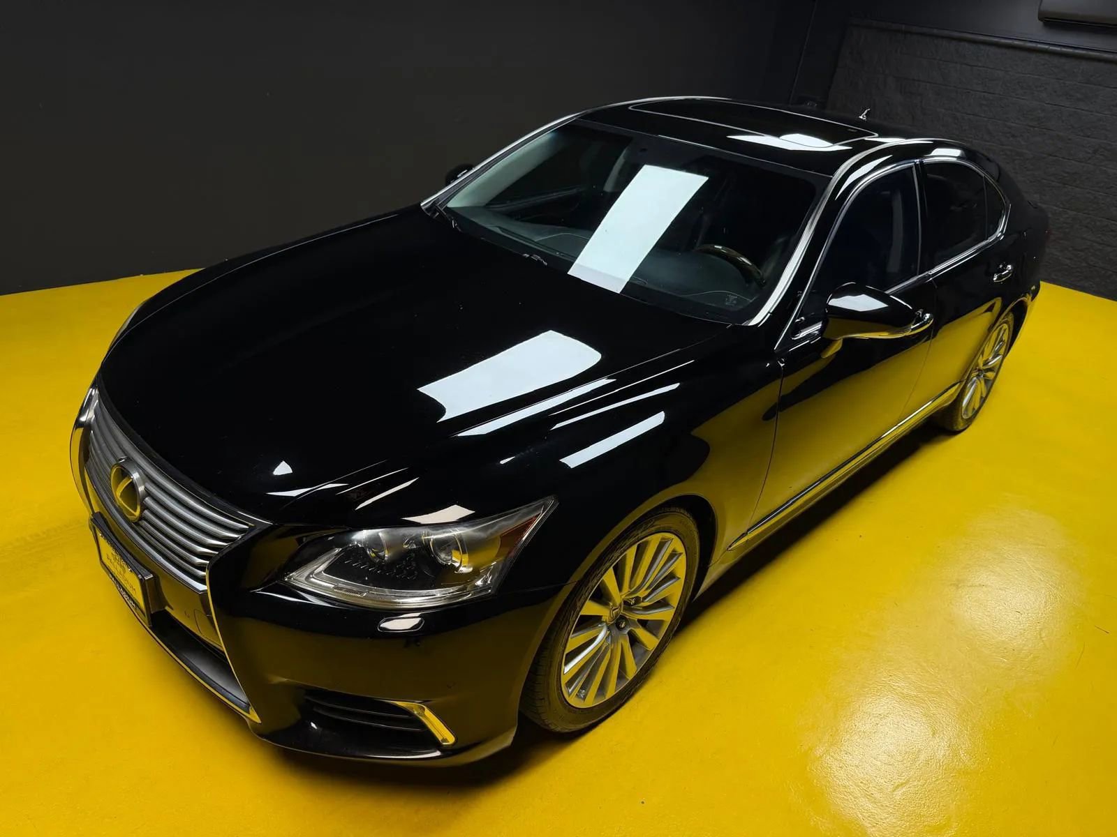 Used 2013 Lexus LS 460 w/ Comfort Pkg RWD image 47