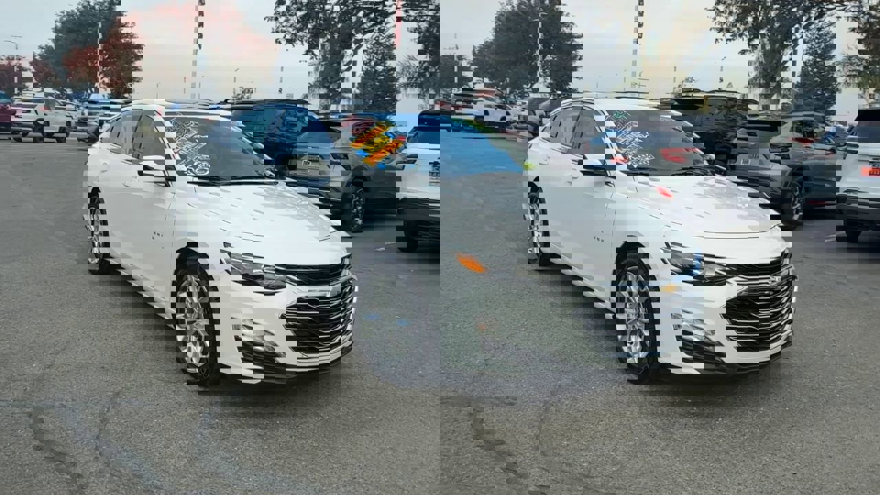 Used 2024 Chevrolet Malibu LT image 1