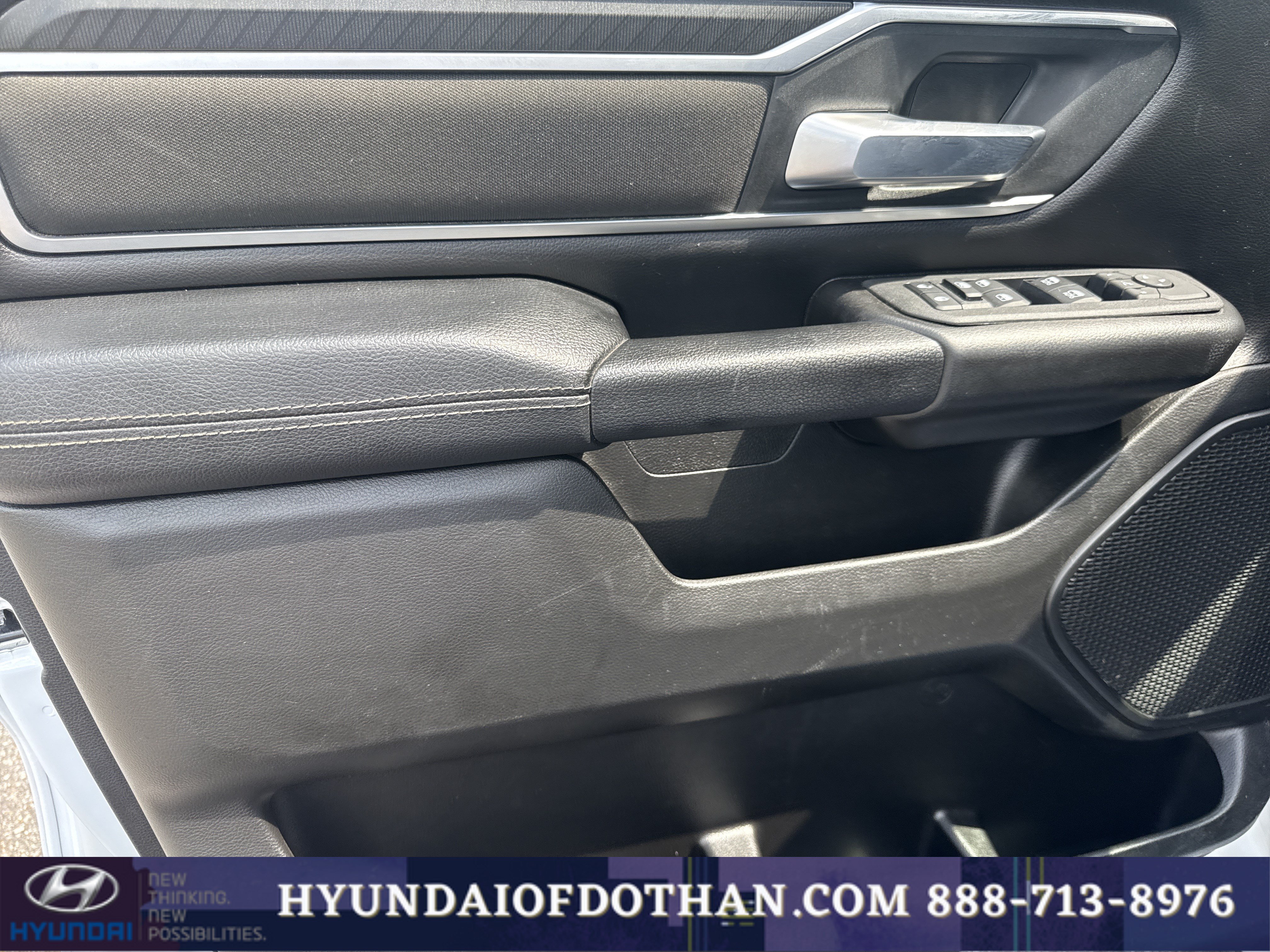 Used 2025 RAM 1500 Big Horn AWD/4WD image 6