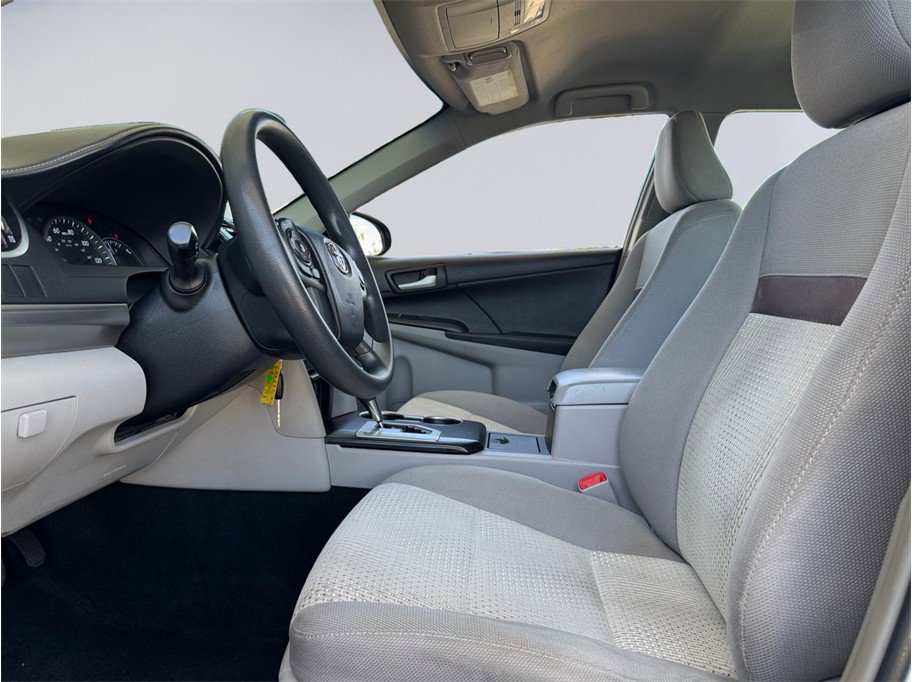 Used 2012 Toyota Camry LE FWD image 9