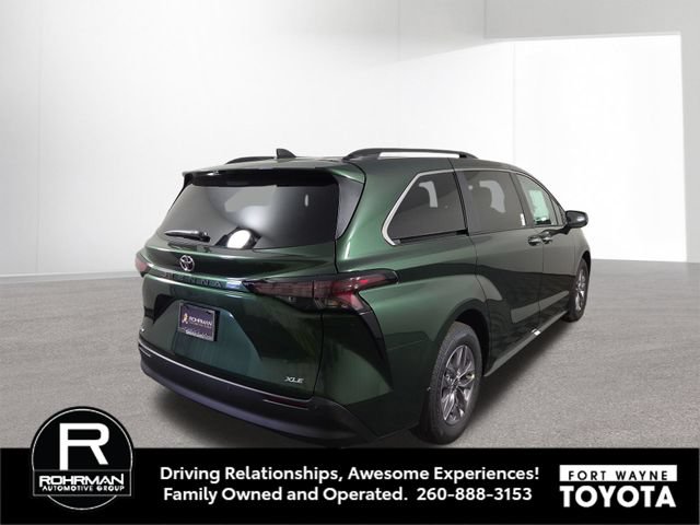New 2026 Toyota Sienna XLE FWD image 6