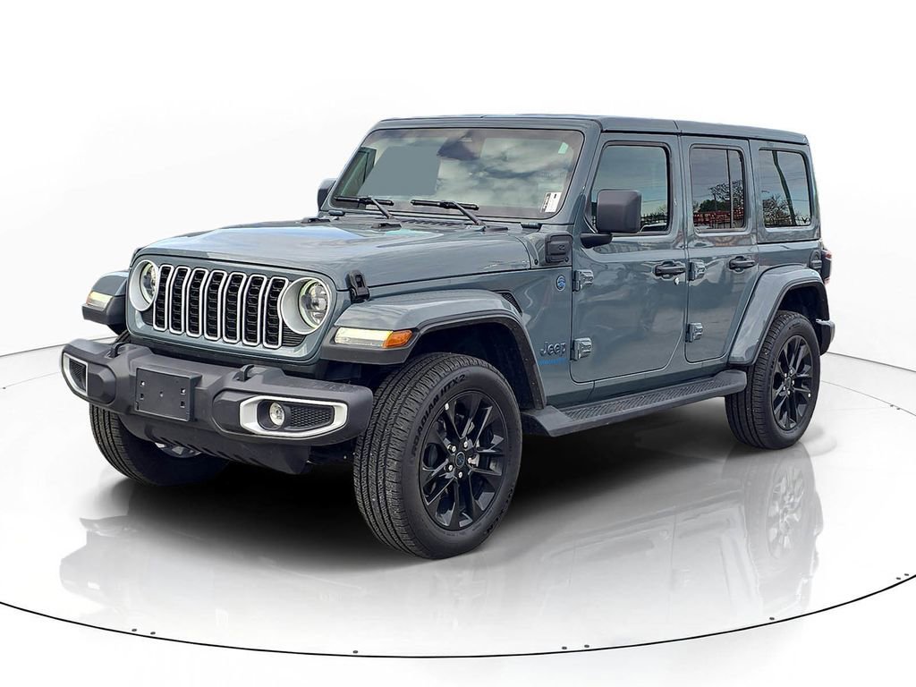Used 2025 Jeep Wrangler Unlimited Sahara AWD/4WD image 2