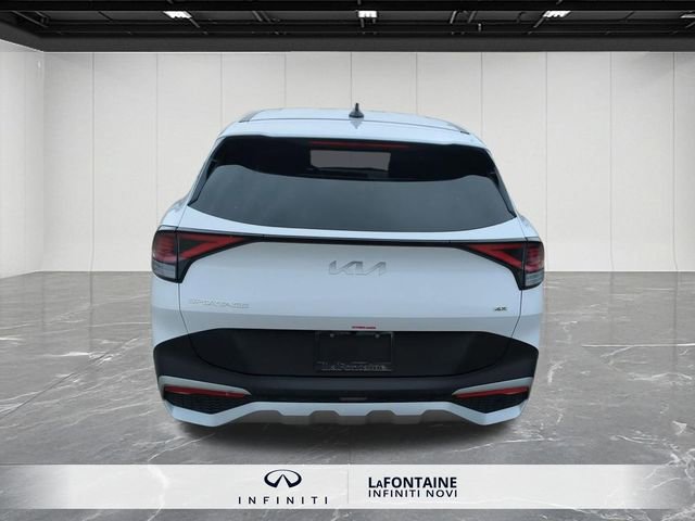 Used 2025 Kia Sportage LX image 7