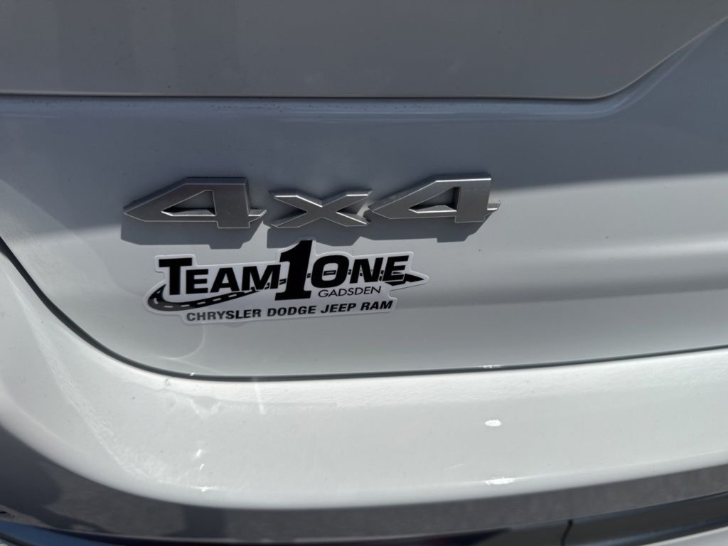 Used 2025 Jeep Grand Cherokee Summit AWD/4WD image 28