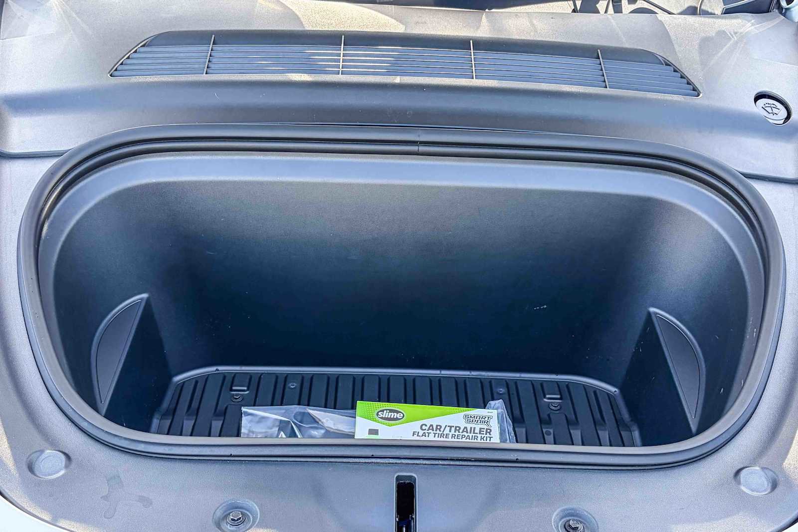 Used 2023 Tesla Model Y Long Range image 25