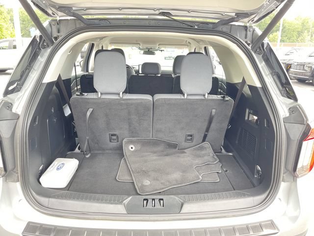 Used 2025 Ford Explorer Active AWD/4WD image 25