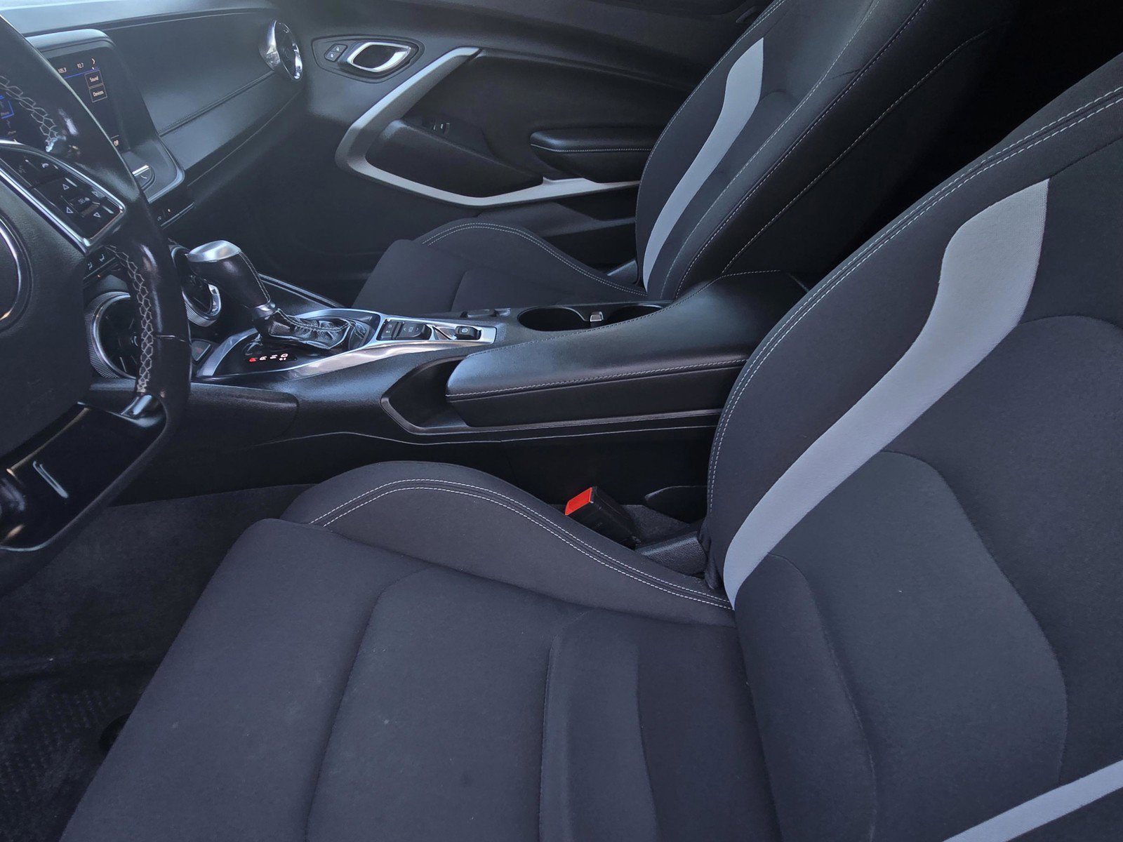 Used 2023 Chevrolet Camaro LT RWD image 11