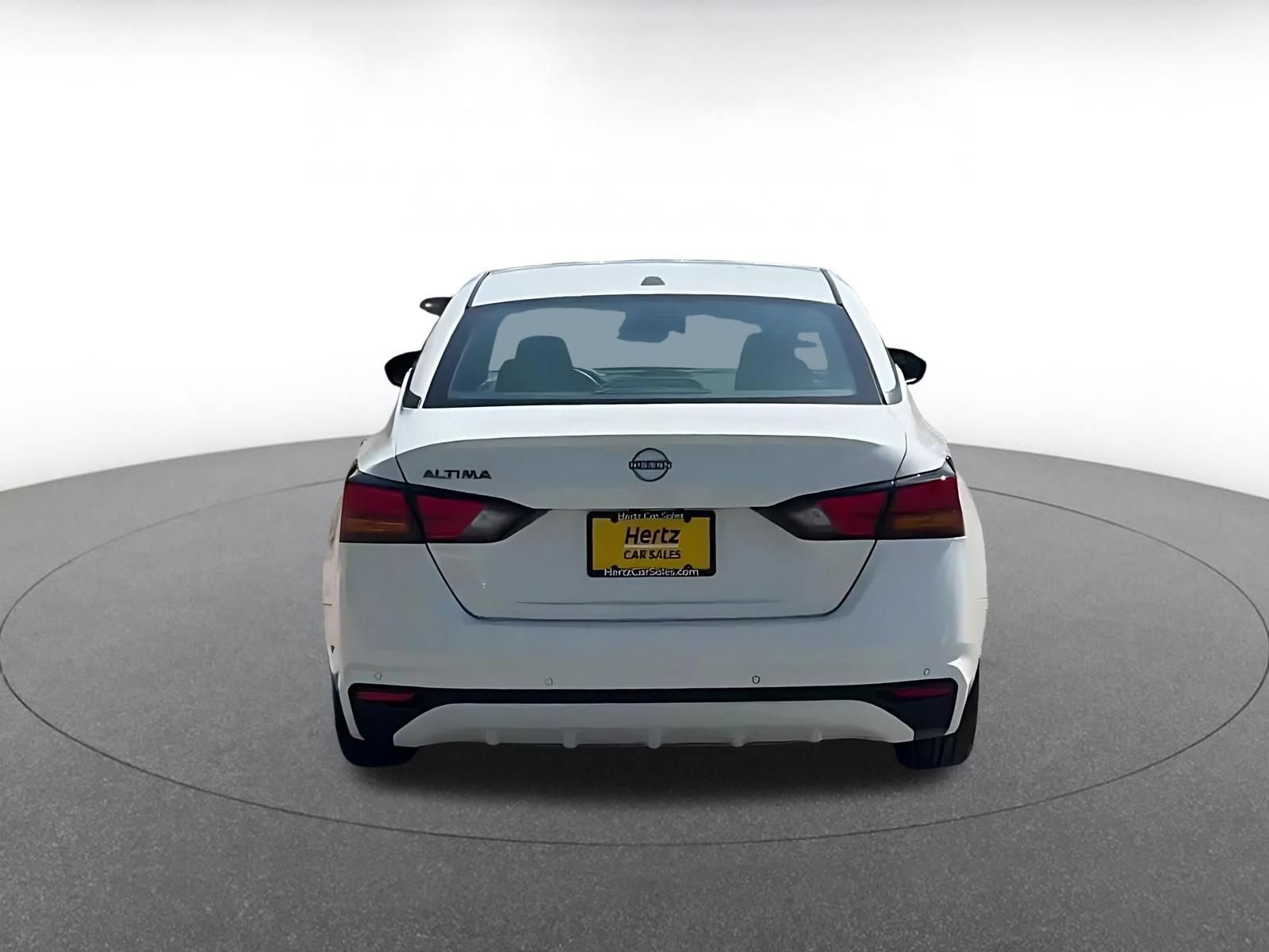 Used 2025 Nissan Altima 2.5 SV FWD image 12