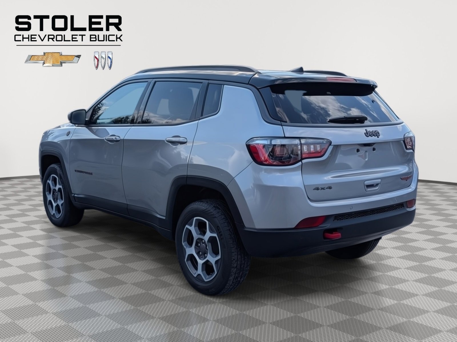 Used 2022 Jeep Compass Trailhawk image 3