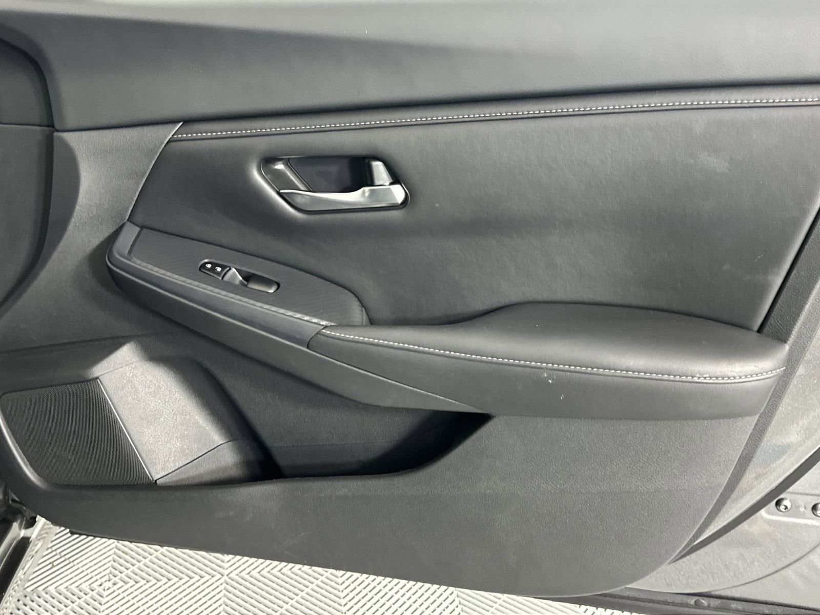 Used 2023 Nissan Sentra SV image 31