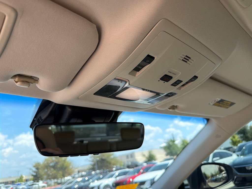 Used 2016 Lexus ES 300h w/ Luxury Package w/Wood Trim FWD image 27